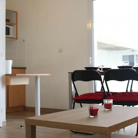 2 Pieces Avec Balcon, Piscine, Parking Et Wi-fi Aux Minimes, - Fr-1-246-273 Διαμέρισμα Λα Ροσέλ