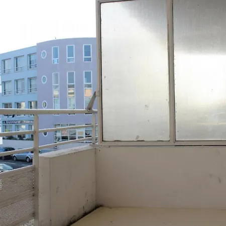 2 Pieces Avec Balcon, Piscine, Parking Et Wi-fi Aux Minimes, - Fr-1-246-273