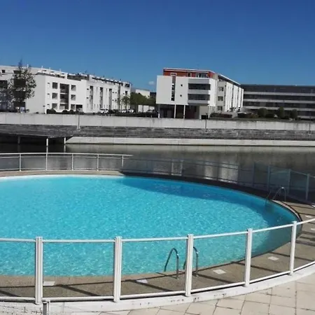 Διαμέρισμα 2 Pieces Avec Balcon, Piscine, Parking Et Wi-fi Aux Minimes, - Fr-1-246-273